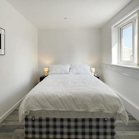 Bright, Warm & Cozy House In Harpurhey Apartman Manchester Kültér fotó