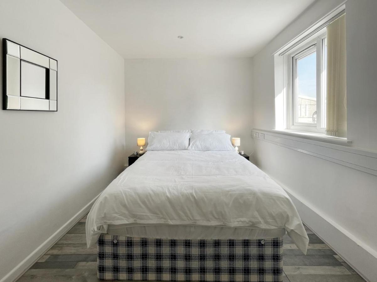 Bright, Warm & Cozy House In Harpurhey Apartman Manchester Kültér fotó
