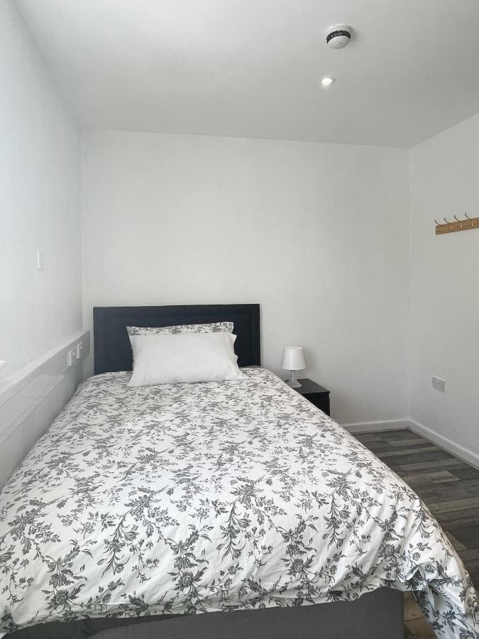 Bright, Warm & Cozy House In Harpurhey Apartman Manchester Kültér fotó