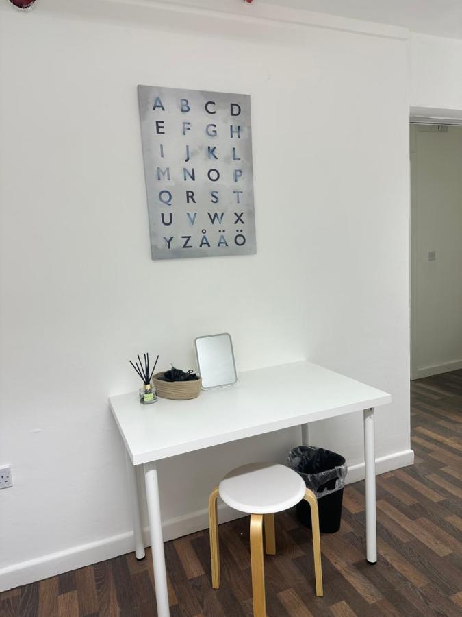 Bright, Warm & Cozy House In Harpurhey Apartman Manchester Kültér fotó