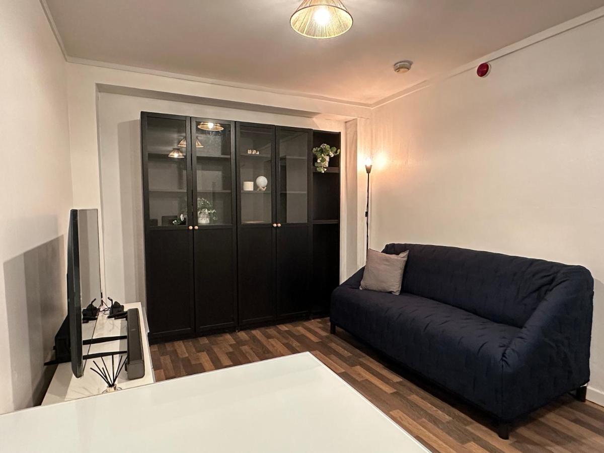 Bright, Warm & Cozy House In Harpurhey Apartman Manchester Kültér fotó