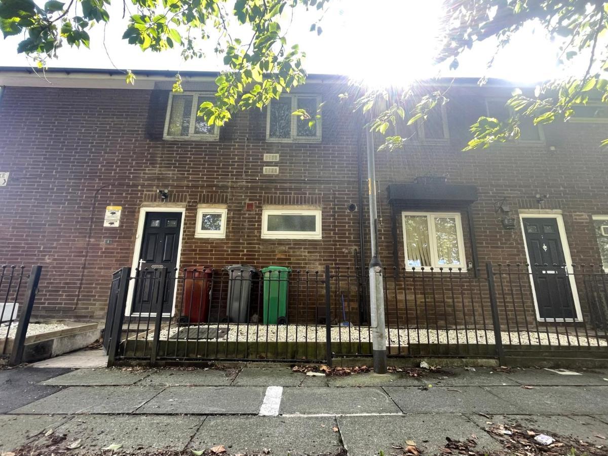 Bright, Warm & Cozy House In Harpurhey Apartman Manchester Kültér fotó